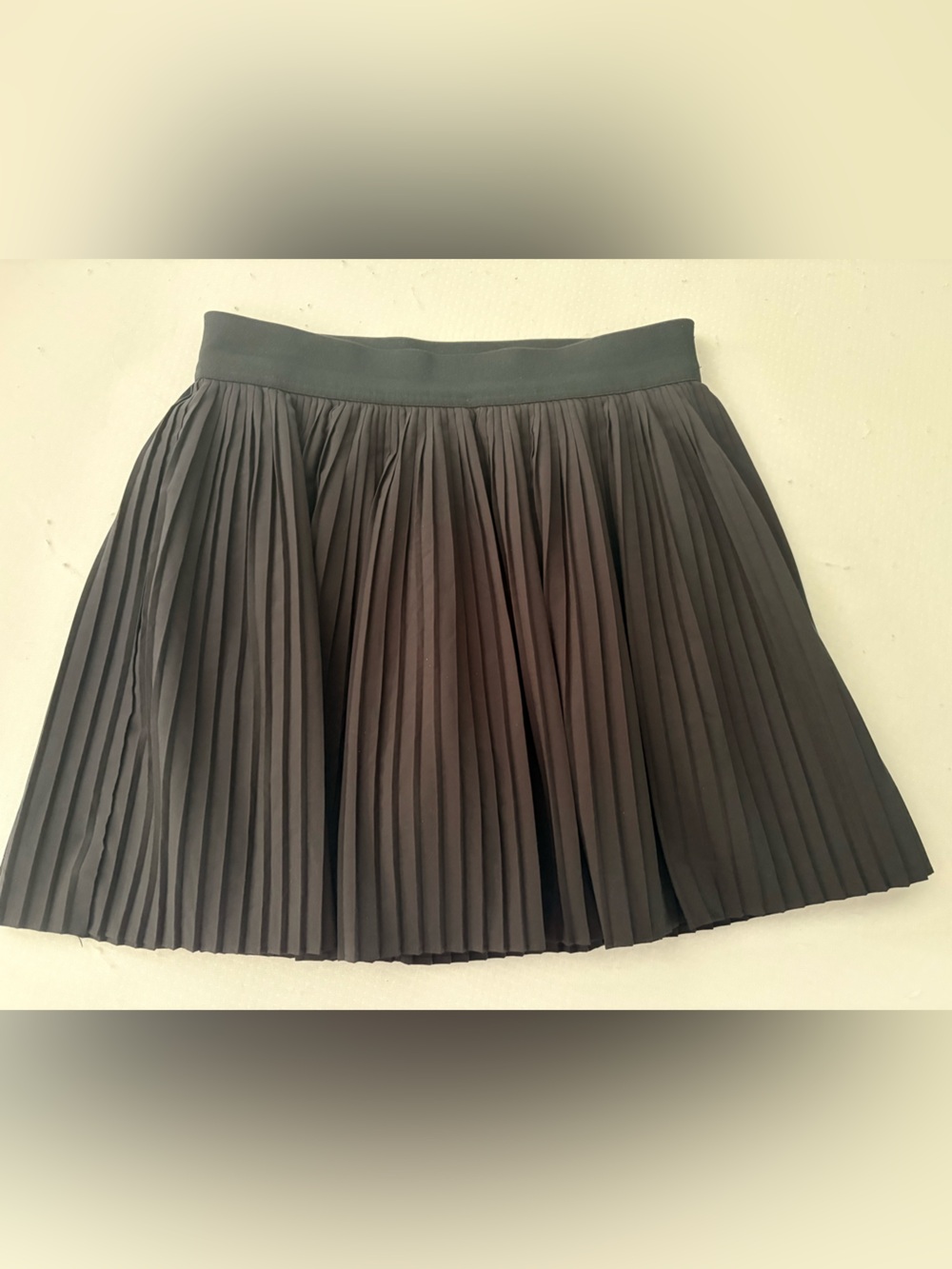 Gap Pleated Black Skort